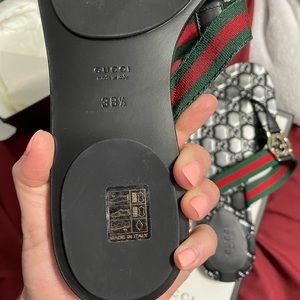 New Gucci Flip flops. Size 38+ (Eur) which is 7.5 US women’s.